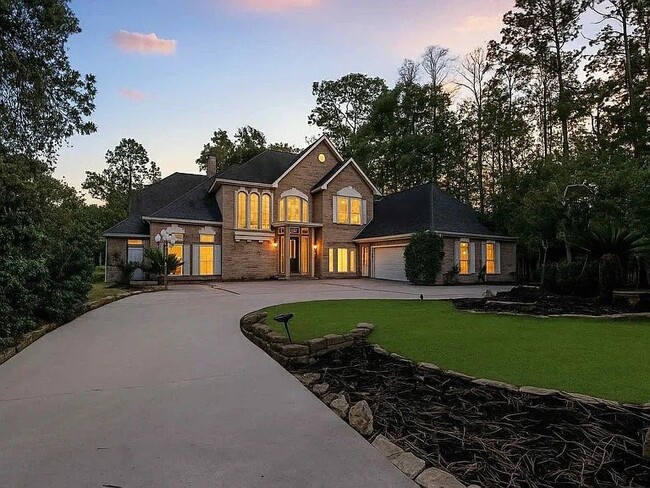 Building Photo - 3230 Lake Island Dr