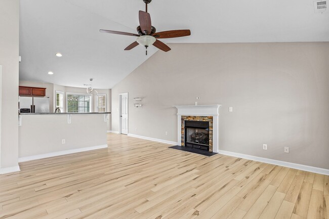 Photo - 214 Tall Tree Court