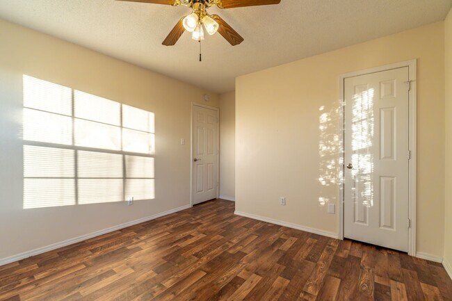 Photo - Charming 3 Bed/ 2 Bath Home in Greenwood (...