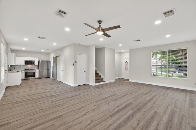 Photo - 918 Ivycroft Ln