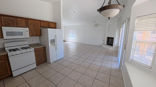 Photo - 7240 Boxwood Ave NE