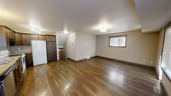 Photo - 11246 75a Ave