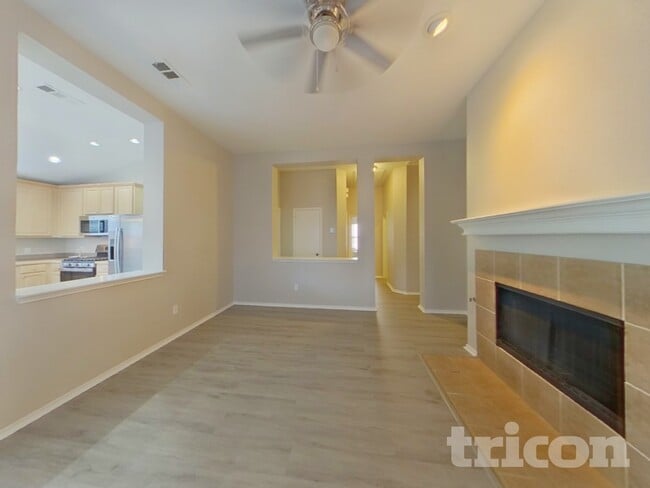 Photo - 1005 Charlotte Dr