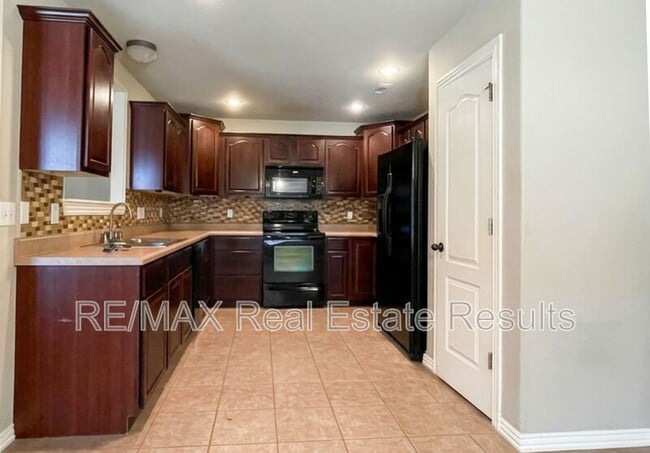 Photo - 2904 SW Wentworth Ave