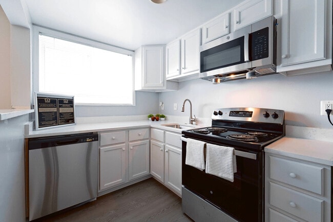 Photo - Renaissance Club