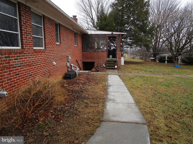 Photo - 1346 Old Grade Rd