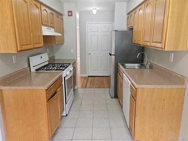 Photo - 18 Pavilion Ridge Way Unit 7