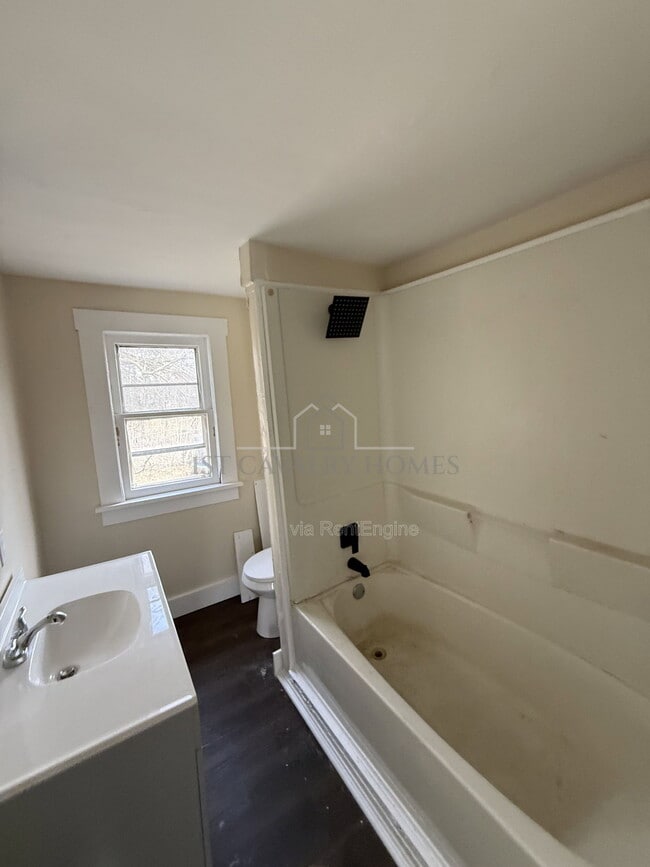 Photo - 2213 17th St NE