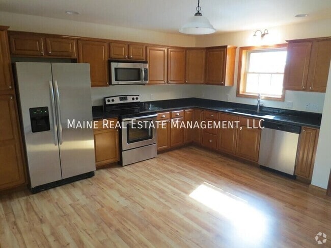 Building Photo - 208 Western Ave Unit 2 Rental