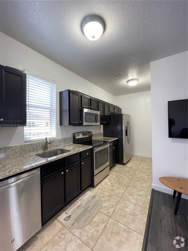 Building Photo - 9242 SW 171st Ct Unit A Rental