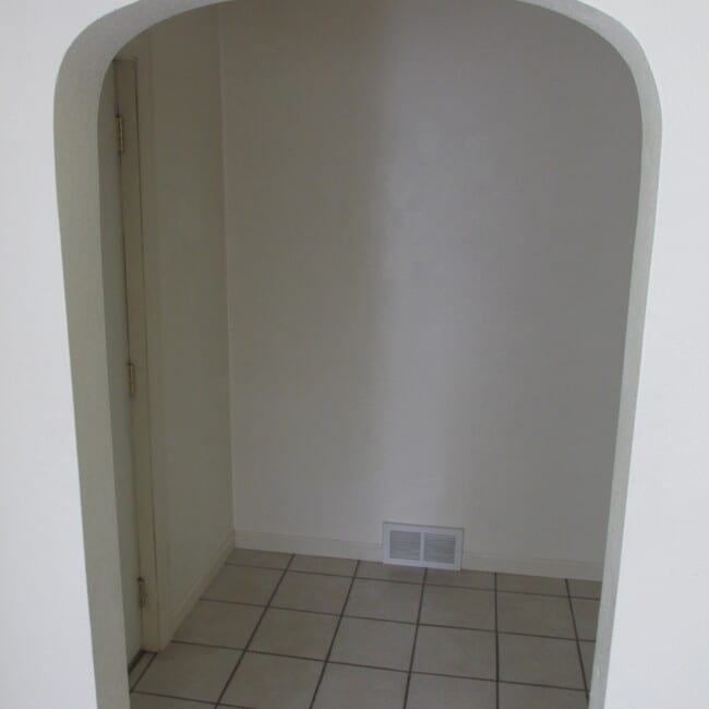 mudroon - 615 Hudson St Unit 615