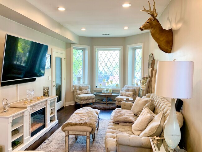 Photo - 3651 W Palmer St Unit 1