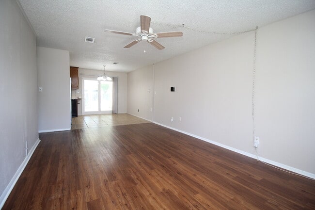 Photo - Great 4BR/2BA Home Near PSC Westside & NAS...
