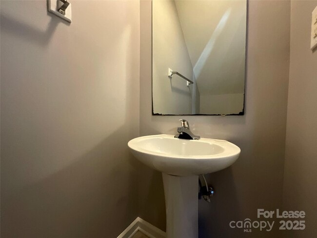Photo - 206 W 15th St