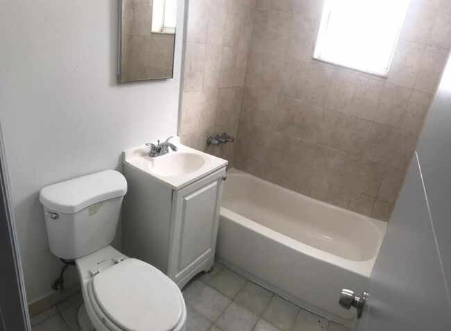 Photo - Ground Floor 2 Bedroom Just steps to Wynwood Unidad 1805-102