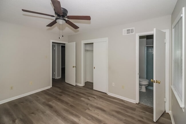 Photo - 2980 Cordell St