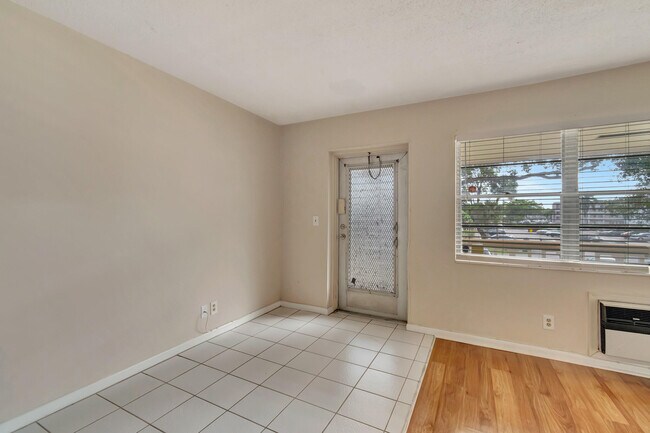 Photo - 145 Bedford F Condo