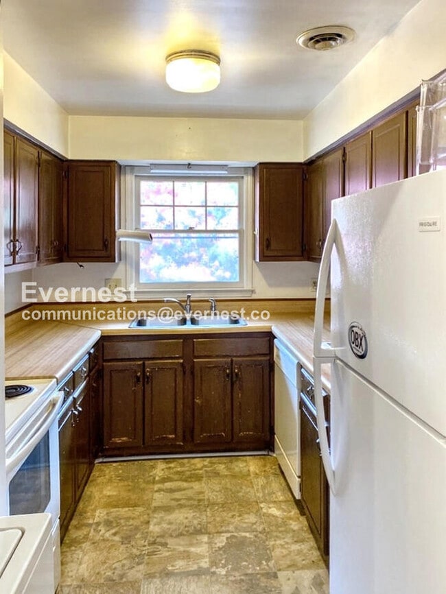 Photo - 302 Patriot Ln Unit Apt A