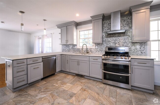 Building Photo - 644 Ringgold St Rental