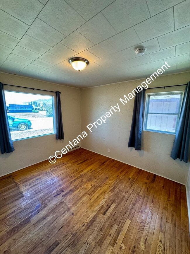 Photo - One bed One bathroom on the flats
