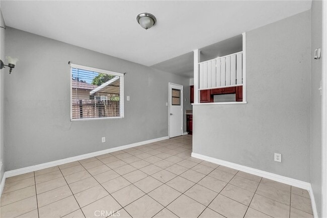 Photo - 9323 Sage Ave