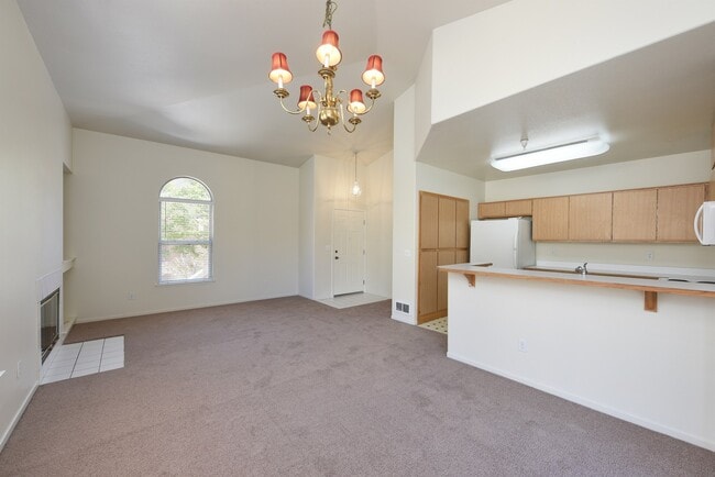 Photo - Beautiful 2BR/2BA Condo - Convenient Downtown San Jose Location!