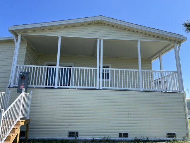 218 Amelo Ave