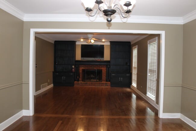 Photo - 2164 Westbury Ct SW