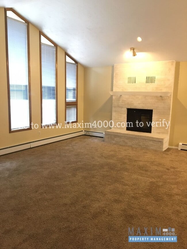 Photo - 2112 N 17th Cir