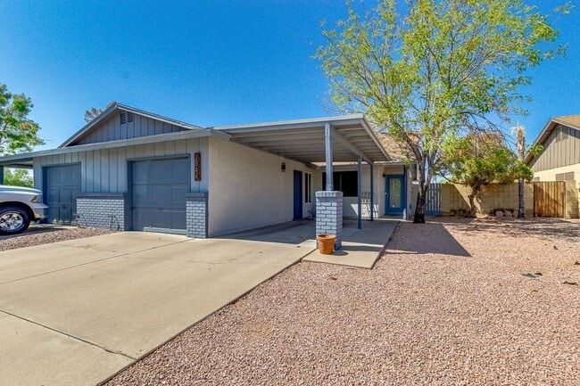 Building Photo - Modern 3 BD 2 BA Home on Mesa/Chandler/Tempe Border!