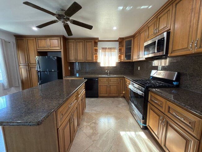 Photo - 534-536 N Parker St Unit 534