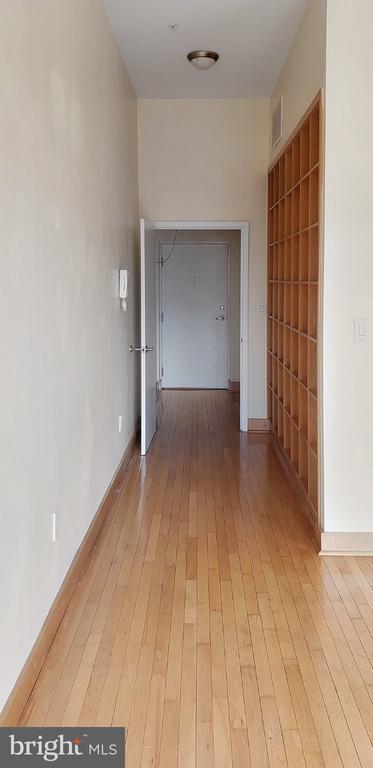 326 8th St NE Unit 302