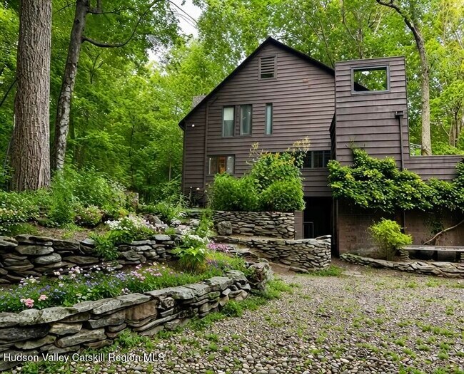 Photo - 26 Webster Rd