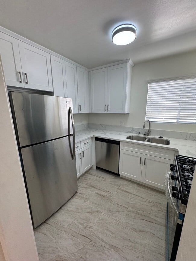 Photo - 618 Orlando Ave Unit 5