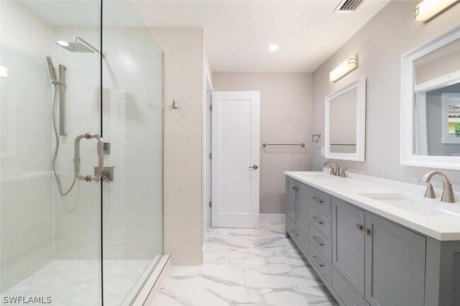 Building Photo - 1130 5th St S Unit B