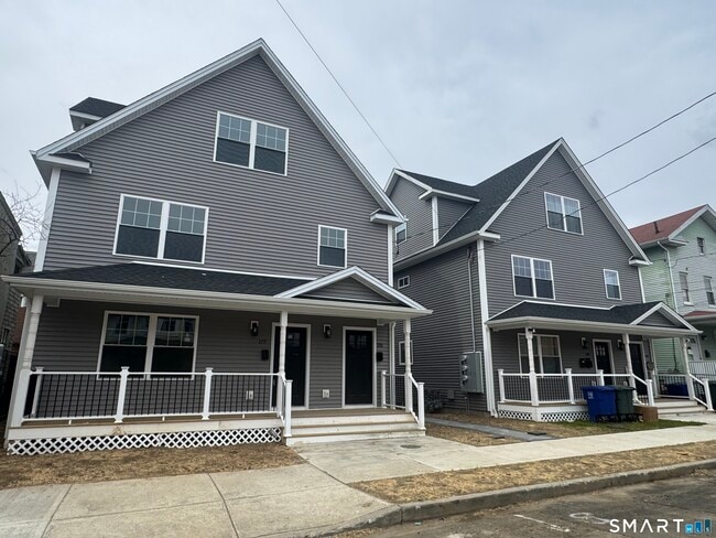 Photo - 279 Harriet St