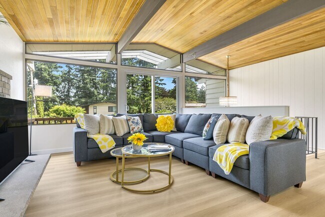 Photo - Spacious 5-Bed, 2.5-Bath Home in Newport Hills, Bellevue