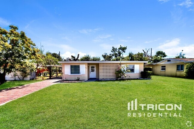 Building Photo - 5151 Flamingo Dr N Rental