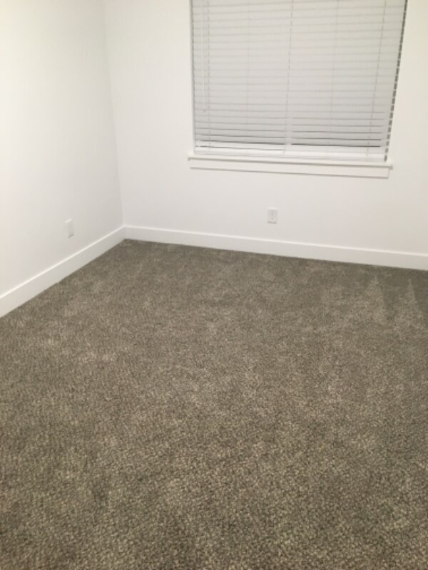 Photo - 542 E 300 N Apartment