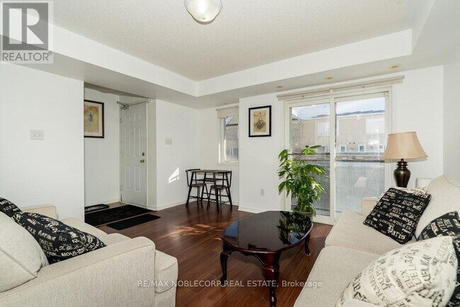 Photo - 4975 Southampton Dr