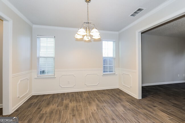 Photo - 1924 Simmons Ln