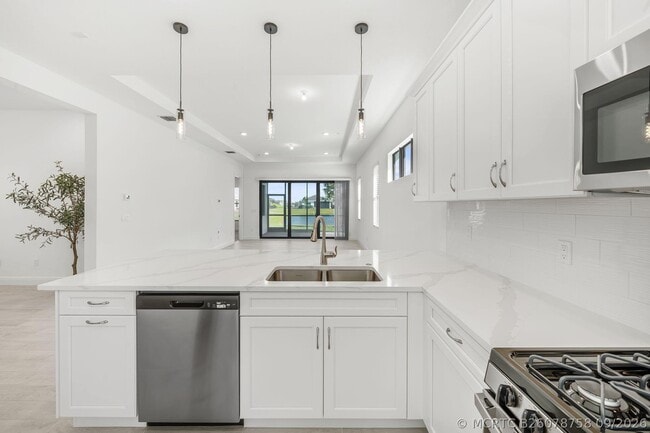 4787 St Armands Way
