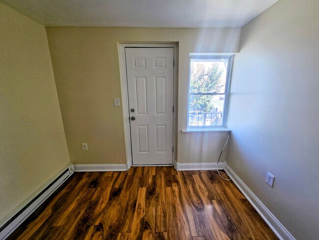 Photo - 615 N Eighth St Unidad 2