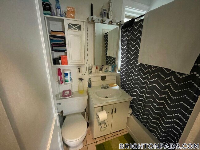 Photo - 1665 Commonwealth Ave Unidad 4