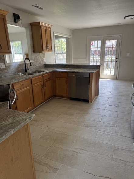 321 Greenspoint Ct