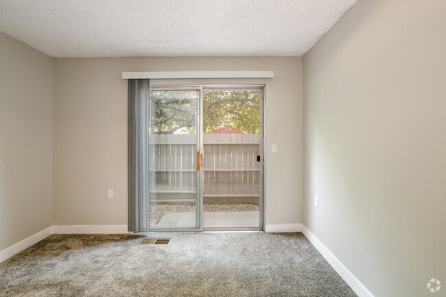 1HAB, 1BA - 650 ft² - Hidden Oaks