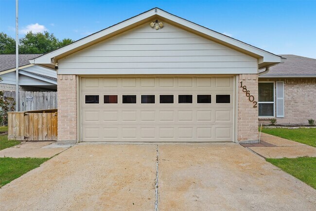 Photo - 18602 Lippizaner Dr