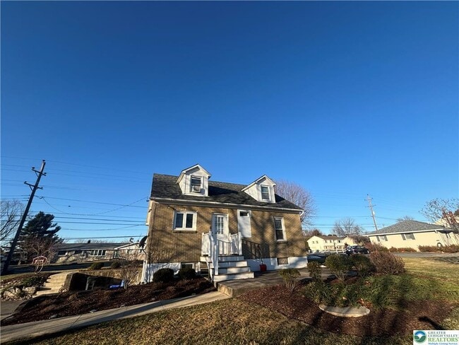 Photo - 6450 Sullivan Trail