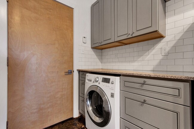Photo - Studio Eleven Unit 11