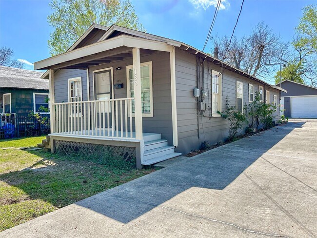 Photo - 132 Grothe Ln